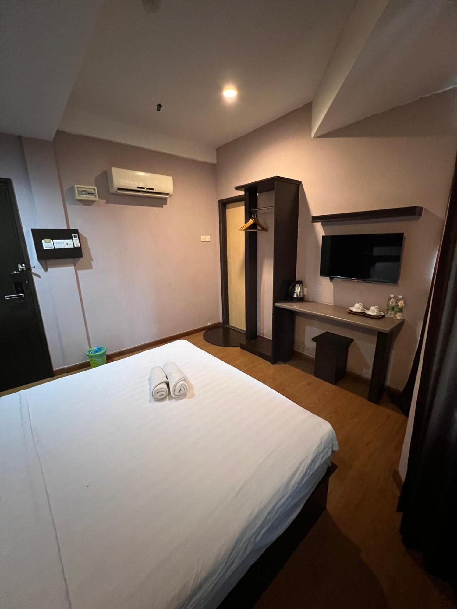 Hotel Zamburger Taman Kapar - Previously Grand Kapar Hotel Bagian luar foto
